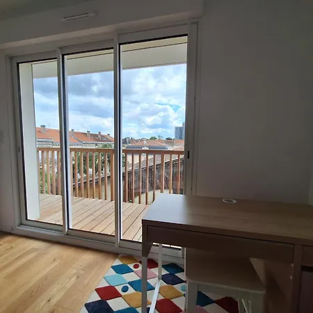 아파트 1 Renove Lit Queen Size Balcon Garage