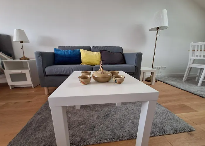 1 Renove Lit Queen Size Balcon Garage